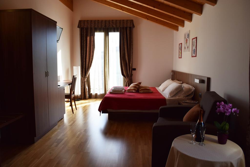 Hotel C25 Ponzano Veneto Bilik gambar